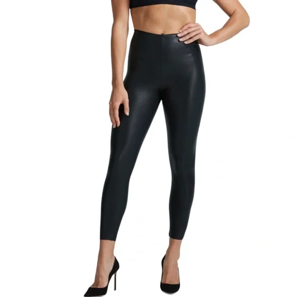 Commando Black Faux Leather Leggings Black Ankle Length Petite Small Textured - Picture 9 of 12